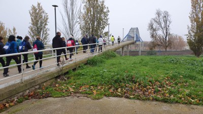 La caminada, circular de 6 km, ha començat i acabat al Centre Especial de Treball Salvador Seguí hi ha recorregut diversos camins, carrers i places d….