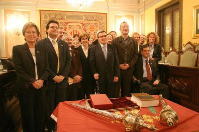 Presa de possessió de l'alcalde Àngel Ros.