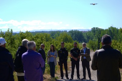 Visita, el passat 19 d'abril, a les pràctiques que van realitzar els agents de la Guàrdia Urbana per pilotar els drons..