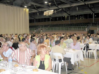 Més de mig centenar d'assistents al Pavelló Municipal d'Els Magraners.