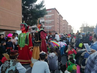 La Mariola i Pius XII també han gaudit de la rua de carnaval aquesta tarda.