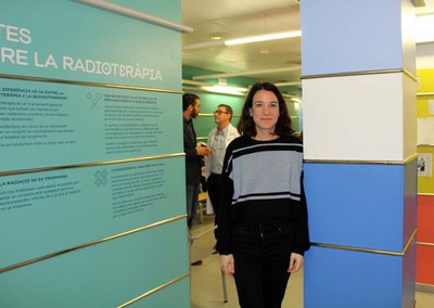 Diversos artistes participen amb Lara Costafreda en el projecte Radiació+++ d’humanització del Servei d’Oncologia Radioteràpica de l’Arnau a través d….