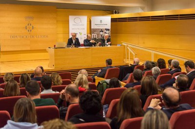 La presentació del Llibre Balnc ha tingut lloc a la Diputació de Lleida..