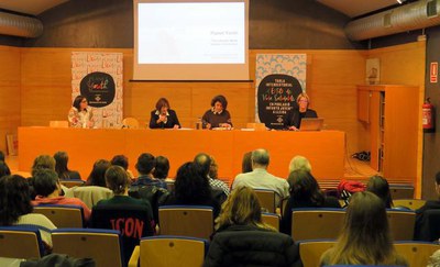 Presentació del projecte Planet Youth, avui a la sala Jaume Magre, amb la tinent d'alcalde Montse Pifarré i l'experta en tractament de famílies i act….