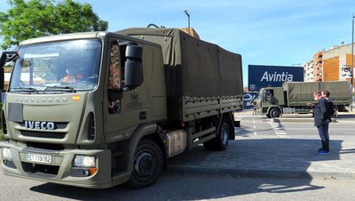 Dos camions han portat el material fins a Lleida.