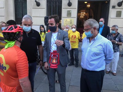 Els Xafatolls de Mollerussa i entitats esportives de Bellpuig han estat les encarregades de portar al territori la Flama del Canigó.