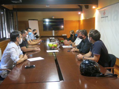 Trobada a la Paeria dels representants a Lleida dels col·lectius de defensa de la bicicleta i de l'associació de vehicles de mobilitat personal..