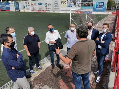 L'alcalde ha coincidit amb els responsables de les directives dels clubs de futbol del barri.