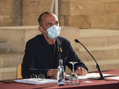 Miquel Pueyo en un moment de la seva intervenció en la constitució de la Mesa Transversal..