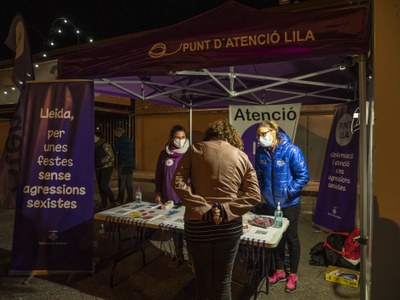 El Punt Lila d'informació està situat al lateral del Pavelló 3 dels Camps Elisis.