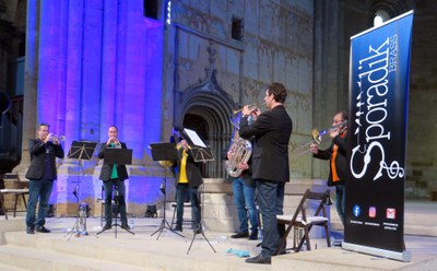 Sporadik Brass és un sextet de metall nascut a Lleida fa 12 anys.