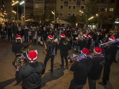 La Xaranga Bsumeta ha animat l'acte de l'encesa de llums.