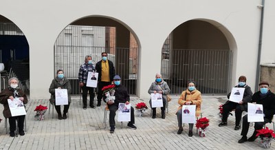 Acte per presentar el calendari 2021 per homenatjar la gent gran del Centre Històric.