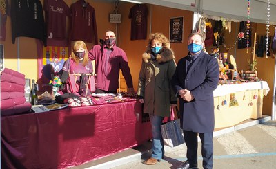 Els Castellers de Lleida avui, a la rarada solidària que cada any cedeix la Paeria a entitats de la ciutat.