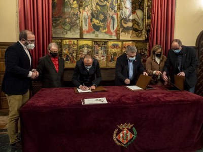 El Saló de Sessions ha acolllit la signatura dels convenis amb les entitats PIMEC, AP Lleida i Associació Empresa Familiar..