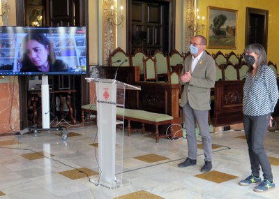 L'alcalde, Miquel Pueyo; la tinent d'alcalde Sandra Castro i Mercè Martí, consultora de G360 han presentat l'estudi.