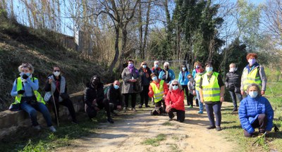 Participants en l'activitat programada per Dona Balàfia i les vocalies de les Associacions de Veïns i Veïnes de les Dones de l'Horta i Balàfia.