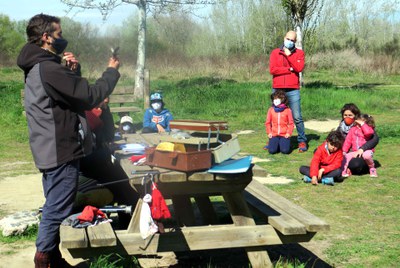 L'anellament científic d'ocells és una de les activitats que desperta més interès entre els més joves.