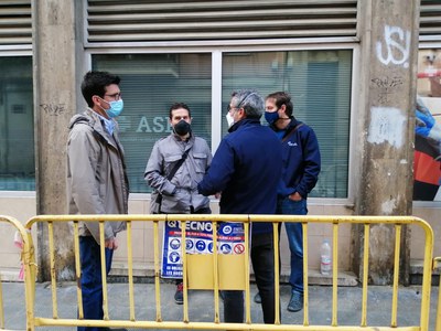 El primer tinent d’alcalde Toni Postius ha explicat que s’està substituint un tram de la canonada d'aigua potable a Comtes d'Urgell, en mal estat, pe….