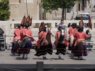 Els Cavallets, en plena actuació.