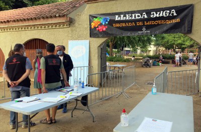 El paer en cap i la tinent d'alcalde han saludat els monitors i educadors que han organitzat la trobada.