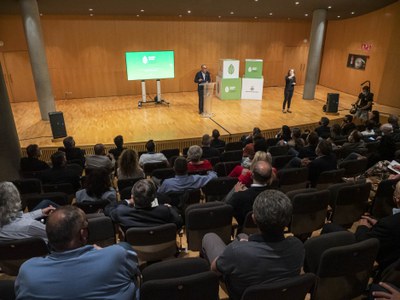 La sala 2 de l'Auditori ha estat l'escenari de la conferència de Miquel Pueyo..