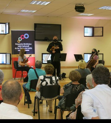 El Trio Cordes de Ponent el formen Conxa Boyero (violí), Xavier Balcells (viola) i Teresa Valls (violoncel).