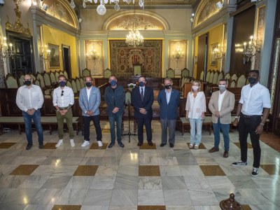 Recepció institucional a la Paeria a Lluís Cortés pels èxits aconseguits amb l'equip de futbol femení del Barça.