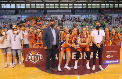 El València ha guanyat el Campionat d’Espanya Cadet Femení de bàsquet al Barris Nord de Lleida.