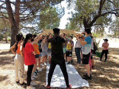 L’activitat està adreçada a alumnes de l’ESO i es planteja com un viatge al futur.