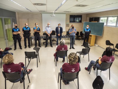 La salutació ha tingut lloc a la Comissaria de la Guàrdia Urbana, que és qui supervisa el seu servei.