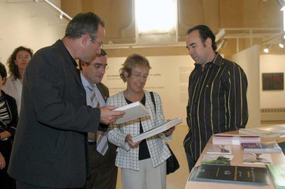 La consellera ha visitat la seu actual del Museu Morera, a l'edifici del Roser.