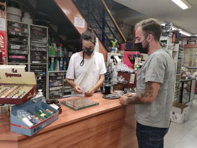 Visita del regidor Ignasi Amor als comerciants de Cappont com a regidor de barri.