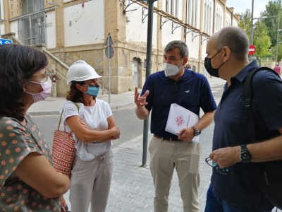 Els treballs de reforma dels baixos del local ubicat als baixos de l’edifici situa la cruïlla entre el carrers Tallada i Cavallers, al Centre Històri….