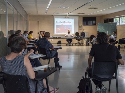 Un moment de la reunió d'avui a la caserna de la Urbana.