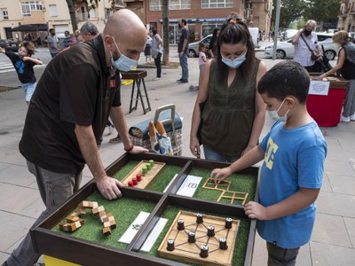 Els jocs de fusta s'han instal·lat a la plaça de Cappont.