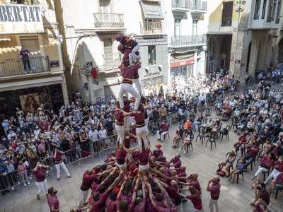 Tornen els castells a la Plaça Paeria després de gairebé dos anys.