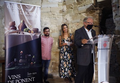 L’acte de presentació de 'Cuina de l’Horta, vins de Ponent’ ha estat presidit per Paco Cerdà, regidor de Promoció Econòmica i Emprenedoria i presiden….