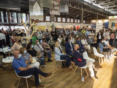 A la tarda, l'estand de la Paeria s'ha omplert durant l'acte de reconeixement a les empreses que porten el segell marca Horta de Lleida.