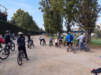 La canalització, el tram més urbà de l'itinerari.