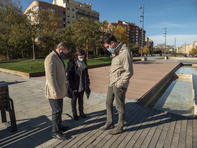 Les tarimes de fusta que es van instal·lar es troben força malmeses.