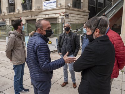 Miquel Pueyo i Antoni Postius han visitat les obres de millora de les escales mecàniques..