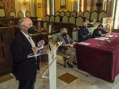 El guanyador del 38è Premi Josep Vallverdú, Eusebi Ayensa.