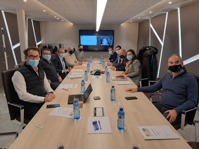 La reunió del consell de Mercolleida d'aquesta matí, amb la presència dels tinents d'alcalde Paco Cerdà i Jordina Freixanet.