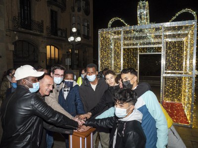 Encesa lumínica de la caixa regal de la plaça Sant Francesc.