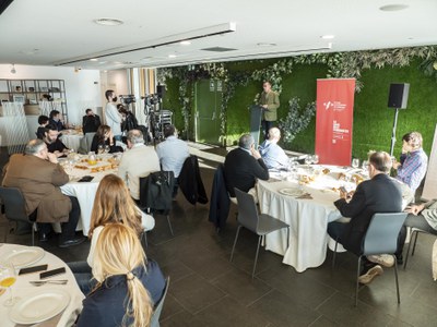 La trobada ha tingut lloc a la sala Davall de la Llotja.