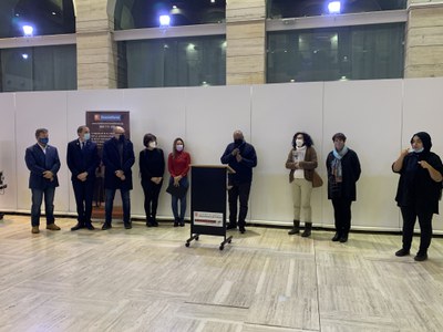 Lancy Dodem, portaveu de la Fundació a Catalunya, en la seva intervenció a l'estrena de l'exposició.