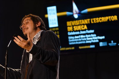 Revisitant l'escriptor de Sueca, del Festival de Poesia Lleida, al Cafè del Teatre.