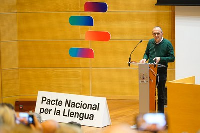 L'alcalde Pueyo ha participat en l'acte de presentació a Lleida del Pacte nacional per llengua i de l’informe “Un marc sociolingüístic igualitari per….