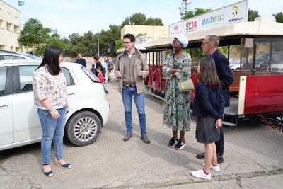 L'alcalde, juntament amb els tinents d'alcalde Toni Postius, Jordina Freixanet i la regidora M.Sall han visitat el Parc, on un trenet ha desplaçat el….